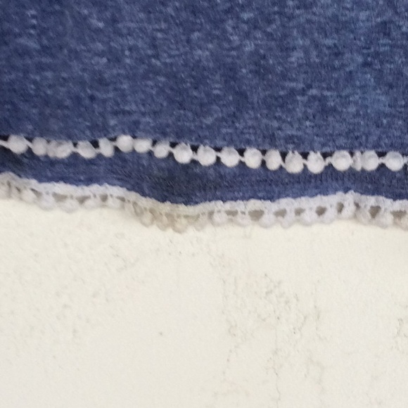 Tank top. - Picture 2 of 3